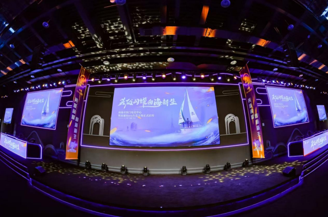 它的成功举 它的成功举