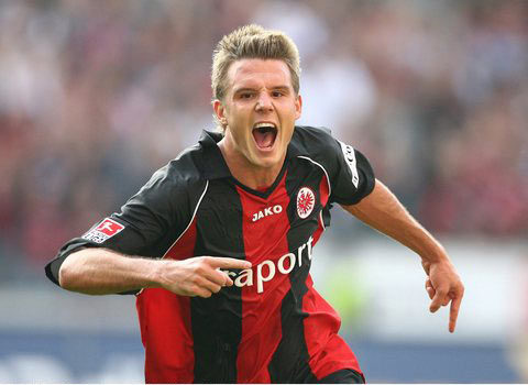 中后场球员 中后场球员