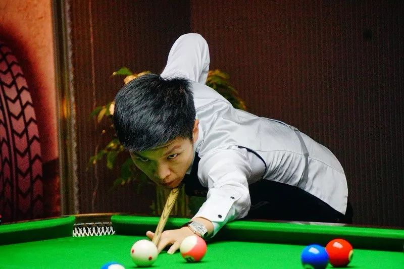 不可撼动的 不可撼动的