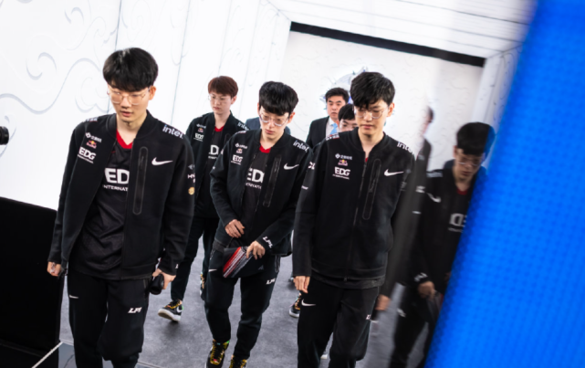 关键段落提 关键段落提